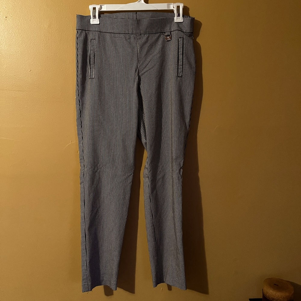 Stretch black and white skinny pant ! Only worn once !